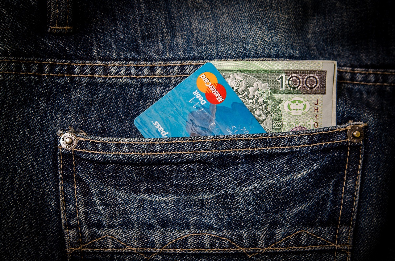 le comité budgétaire supervise l'élaboration, l'analyse et le suivi des budgets au sein d'une organisation afin d'assurer une gestion financière efficace et transparente.