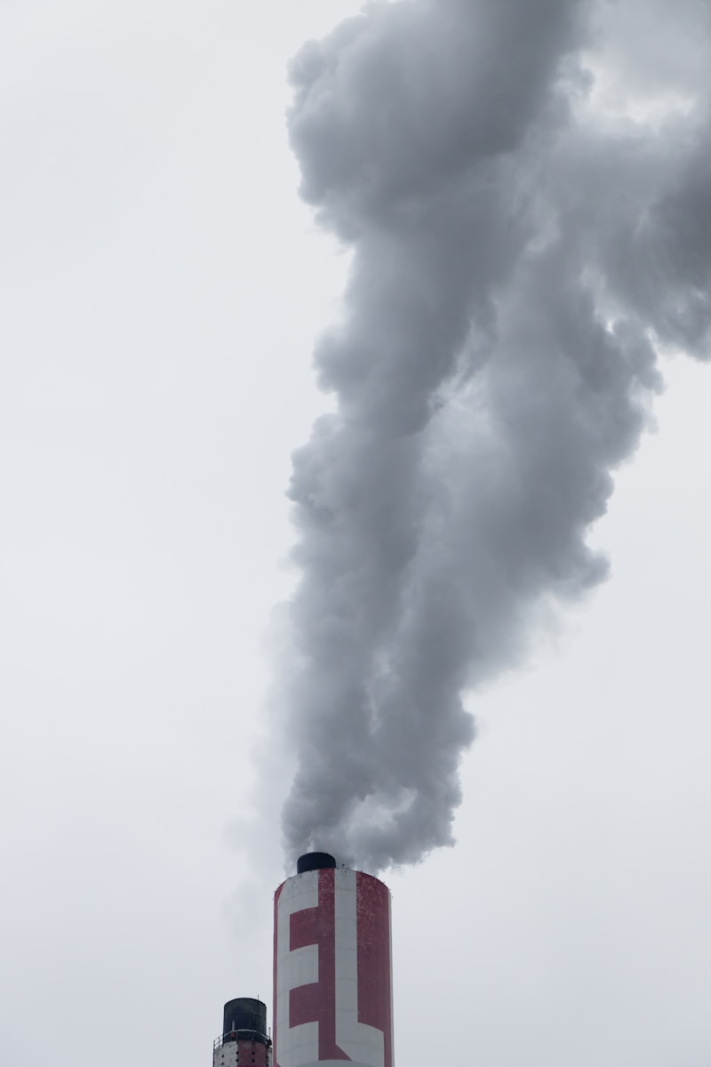 Bilan GES vs Bilan Carbone : Comprendre les Différences pour Mieux Agir sur le Climat