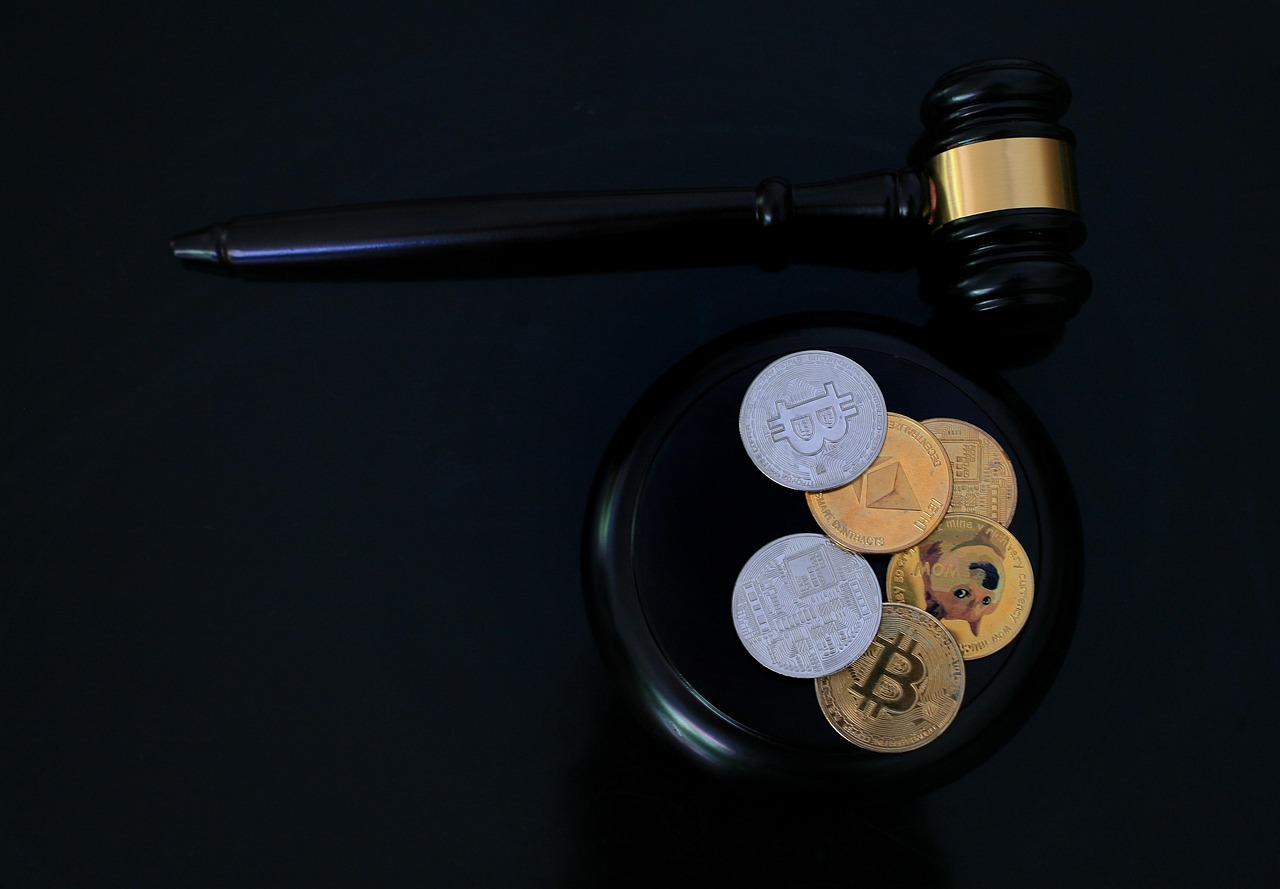 découvrez tout ce qu'il faut savoir sur la réglementation des cryptomonnaies : enjeux, législation actuelle, impacts sur les utilisateurs et perspectives d'évolution du secteur.