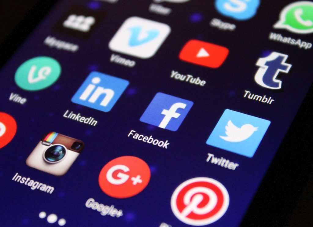 découvrez différentes idées et exemples d'activités sociales pour favoriser la convivialité, renforcer les liens entre amis, collègues ou membres d'une communauté, tout en s'amusant et en développant de nouvelles compétences.